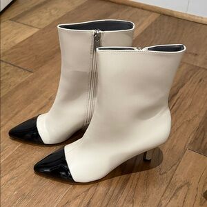 Adrienne Vittadini Black and White Ankle Boots. Never worn